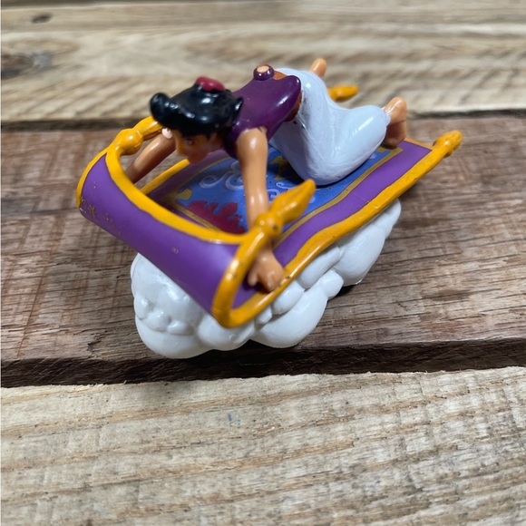 Disney Applause Aladdin Prince Ali Figure 1992 Flying Carpet Cloud Movie Toy VTG - Picture 1 of 8